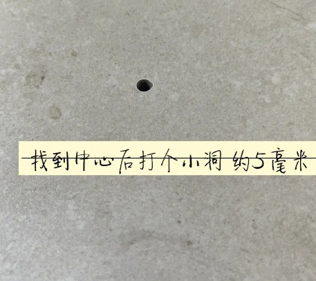 阿拉尔瓷砖空鼓维修公司专业解答在瓷砖铺贴过程中，如果砂料搅拌不均匀，将会带来以下问题